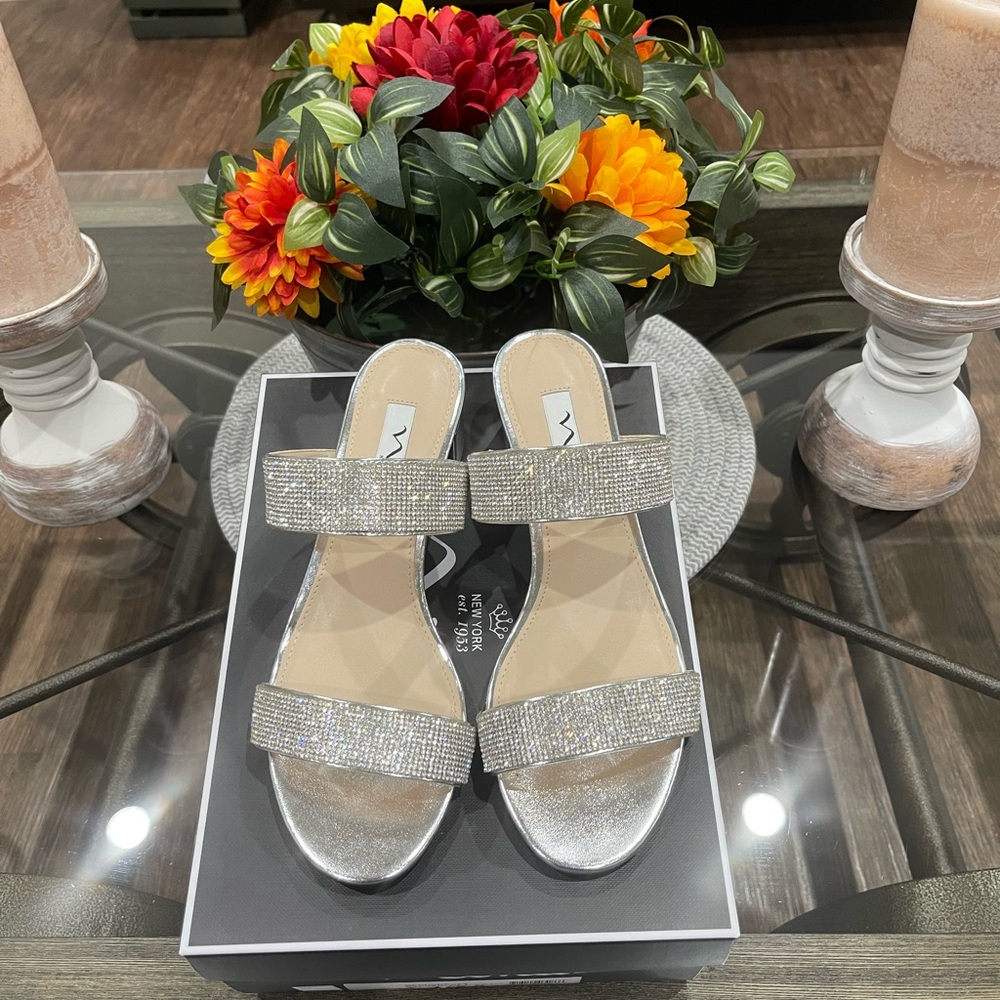 Nina Women's Silver Glitter Sandals Size 7.5 M